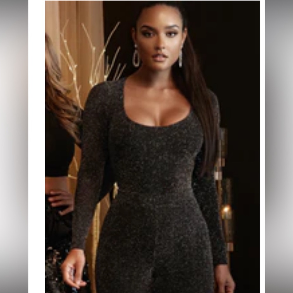 BLACK ANTONIA SCOOP NECK BODYSUIT